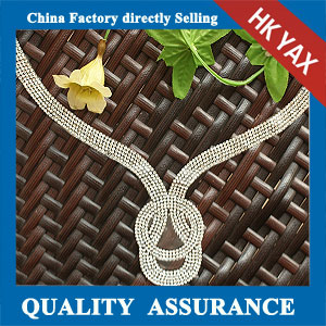 YAX-D028 V-neck Rhinestone Patches